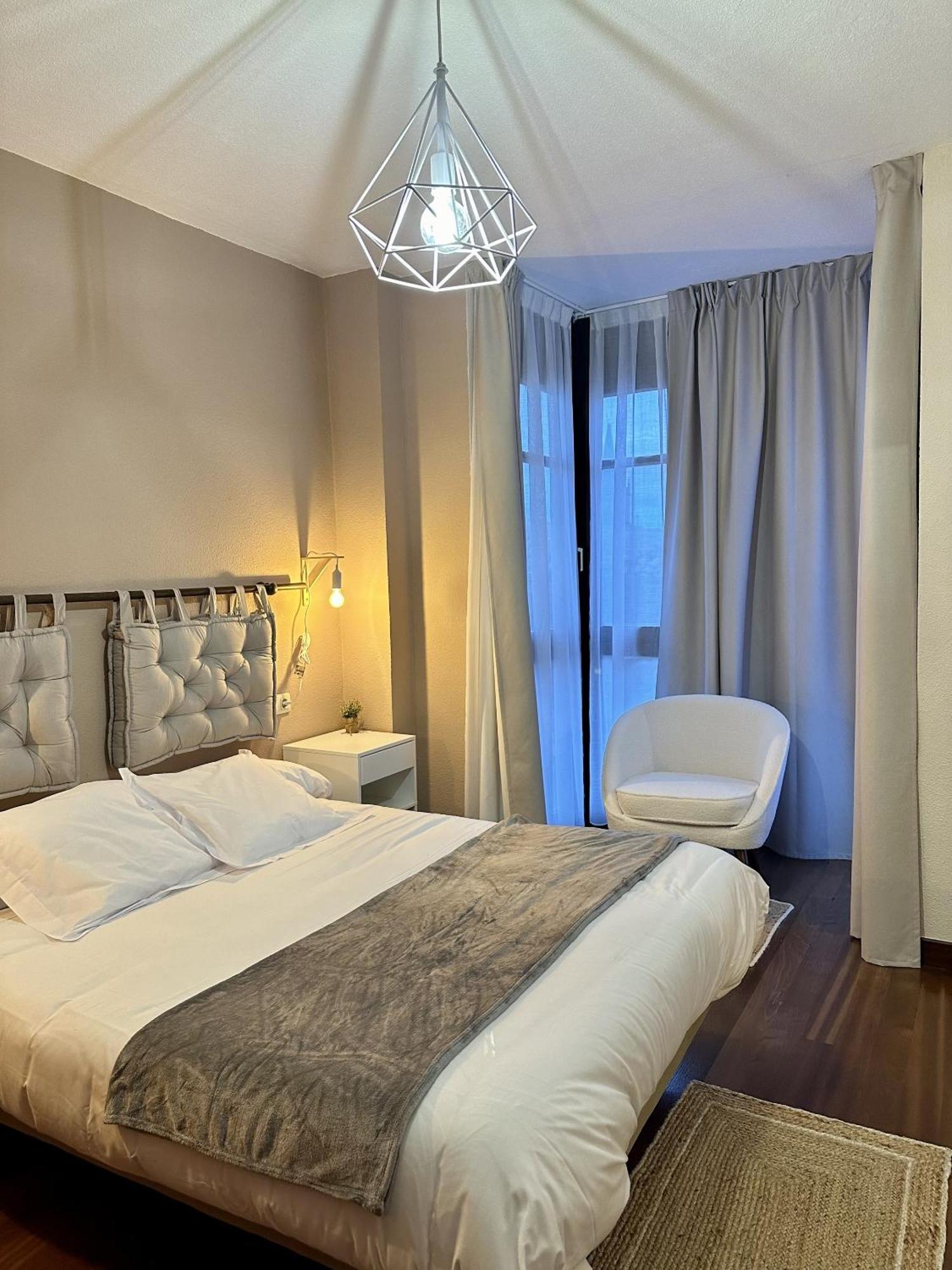 Apartamentos Val De コミージャス エクステリア 写真