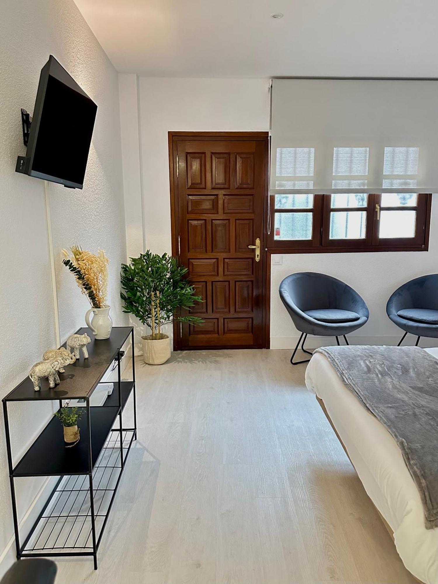 Apartamentos Val De コミージャス エクステリア 写真