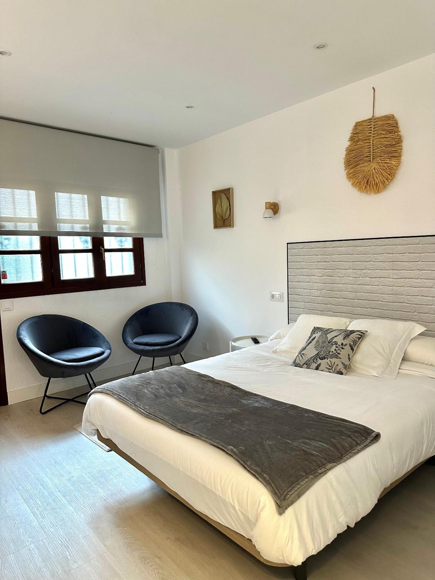 Apartamentos Val De コミージャス エクステリア 写真