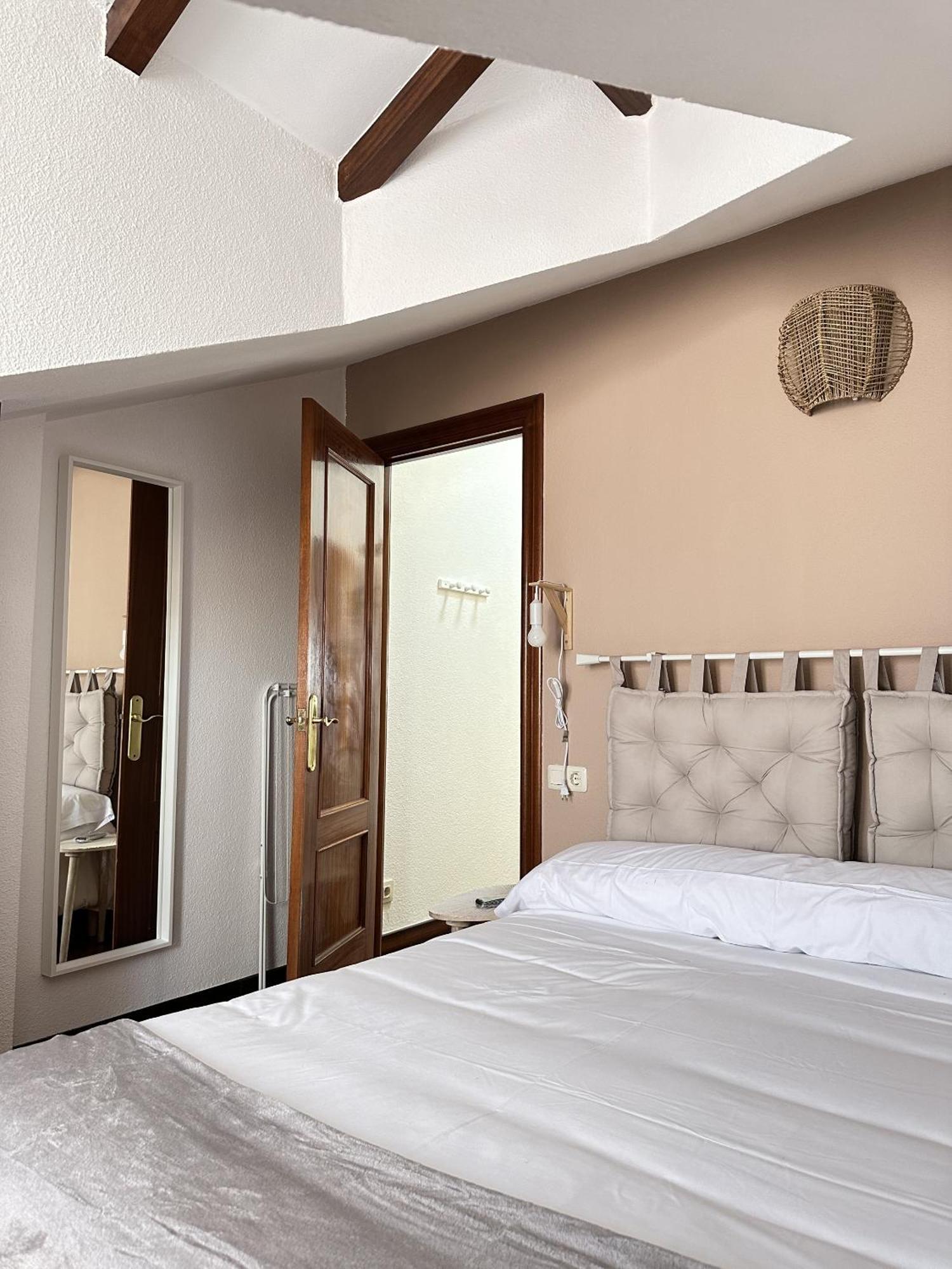 Apartamentos Val De コミージャス エクステリア 写真